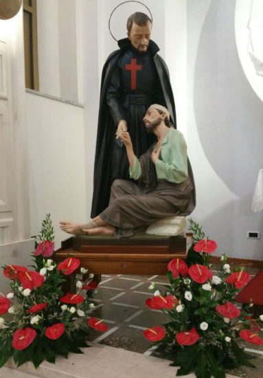 Una statua di San Camillo per i malati dell’Ospedale