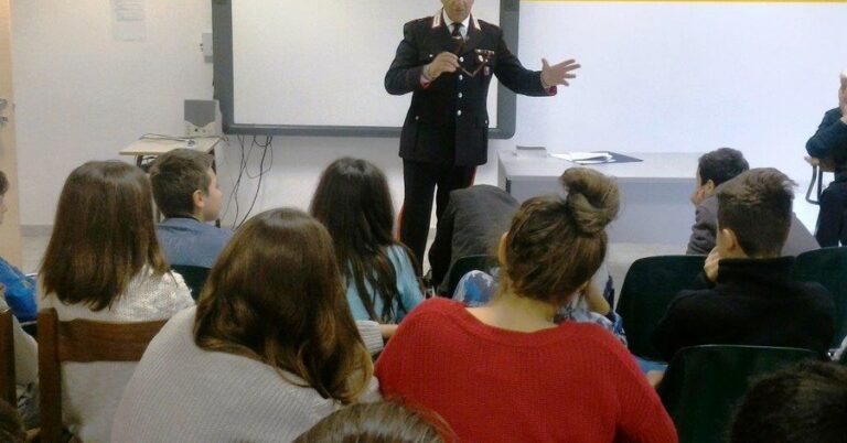 i Carabinieri nelle scuole per la legalità