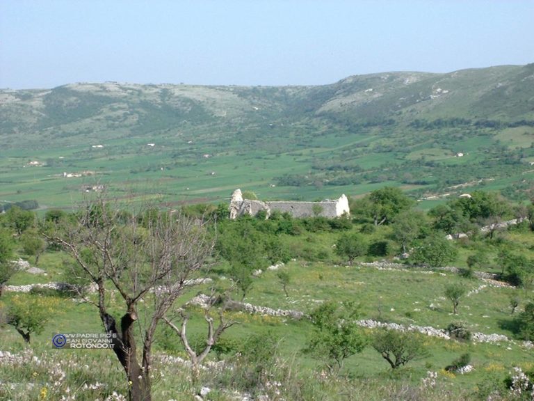 Quando la contemporaneità incontra le pietre antiche: l’estemporanea di Giulio Fabbrini a Sant’Egidio da un’idea di sangiovannirotondofree
