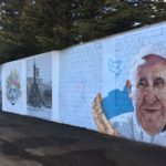 Instawall: una suggestione ispirata dal murales di papa Francesco