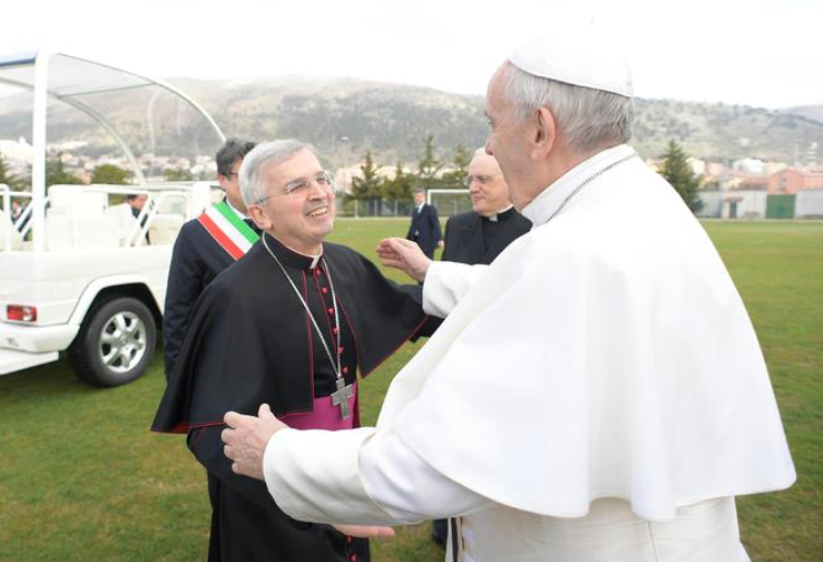 Gli auguri di Pasqua di mons. Michele Castoro