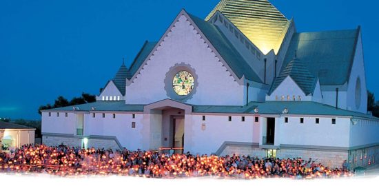 “Cammino verso l’Incoronata”. L’ Orchestra Popolare di San Giovanni Rotondo e Onofrio D’Addetta ricordano il tradizionale e secolare pellegrinaggio verso il santuario dell’Incoronata.