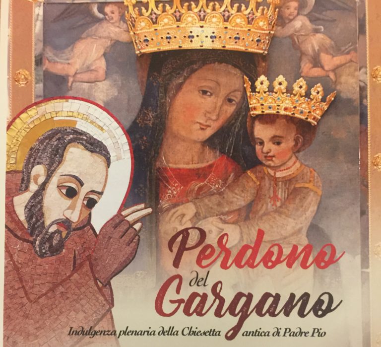 Il card. Battaglia e il mantello di san Francesco al “Perdono del Gargano”