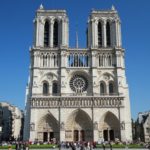 La Cattedrale di Notre Dame di Parigi ospita la reliquia del cuore di Padre Pio