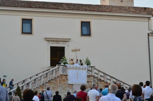 Tutto pronto per la processione del Corpus Domini