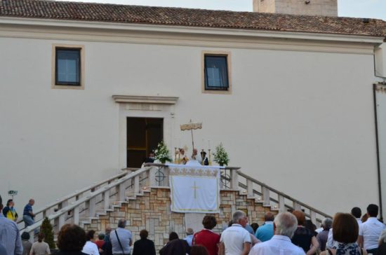 Tutto pronto per la processione del Corpus Domini