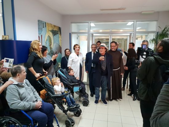 Albano agli Angeli di Padre Pio: una gradita sorpresa per i pazienti e gli ospiti della struttura