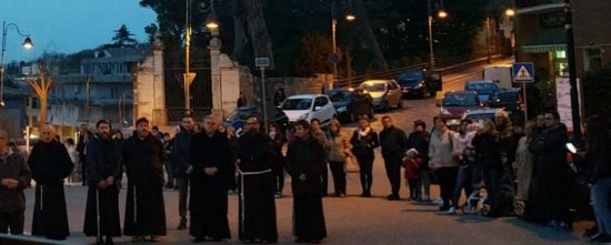 L’abito delle stimmate di Padre Pio in Polonia