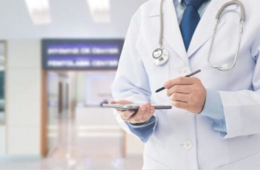 Il Dottor Andrea Aniello Cimmino di San Giovanni Rotondo è tra i coautori del libro “Primo soccorso nello studio di medicina estetica”