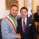 Coronavirus, la storia vera del sindaco di Rignano Garganico che sta commuovendo il web