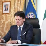 Coronavirus, Conte: “Chiuse tutte le aziende non strategiche. Uniti ce la faremo”