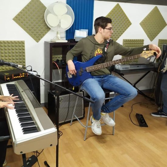 Il bassista Sangiovannese Antonio Russo si è aggiudicato il primo premio  “Talent Show Contest 2020”