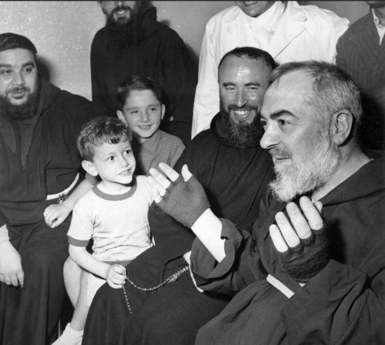 Buon compleanno Padre Pio “tu uomo da vivere”