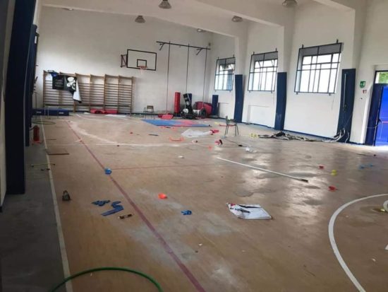 Vandali in azione distrutti attrezzi e palestra a Mattinata