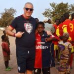La storia di un medico della Casa Sollievo della Sofferenza , Agostino Trombetta, e del suo amore per l’Africa e per il Cagliari Calcio