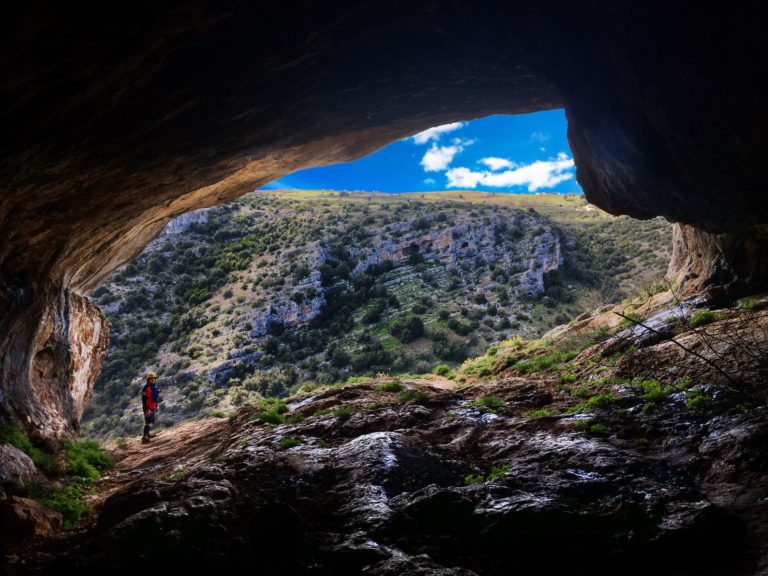VIAGGIO NELLA STORIA DI SAN GIOVANNI ROTONDO  • Grotta Grande •