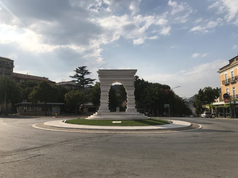 Teatro in strada a San Marco in Lamis: un’iniziativa che unisce i quartieri.