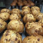 Panettone fatto per Bene di EMERGENCY a San Giovanni Rotondo in Piazza dei Martiri