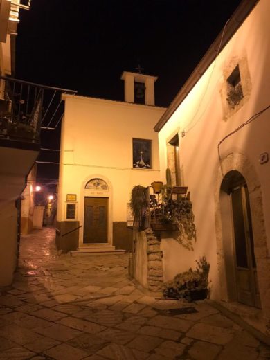 CORSE GRATUITE DI AUTOBUS SERALI A SAN GIOVANNI ROTONDO: UN INVITO AI PELLEGRINI A SCOPRIRE LA CITTÀ E LA SUA CUCINA