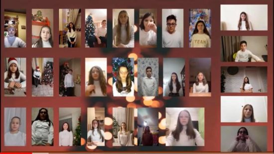 Con questo canto “Natale è festa”, il coro della Scuola Secondaria “Pascoli – Forgione” di San Giovanni Rotondo, augura un sereno Natale!