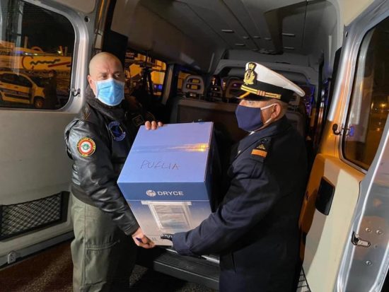 Sono arrivate in Puglia le prime 505 dosi di vaccino anti covid