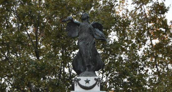 “AI NOSTRI CADUTI, NEL LORO RICORDO… IL MONUMENTO”