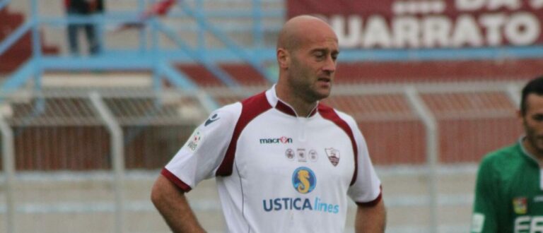 L’ex calciatore Giuseppe Perrone ospite della Scuola “Dante-Galiani” di San Giovanni Rotondo per il progetto “Materie in campo”