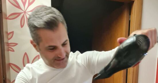 Pascal Martino, noto stylist Sangiovannese, è stato scelto per pettinare la titolare di Max Mara a Napoli