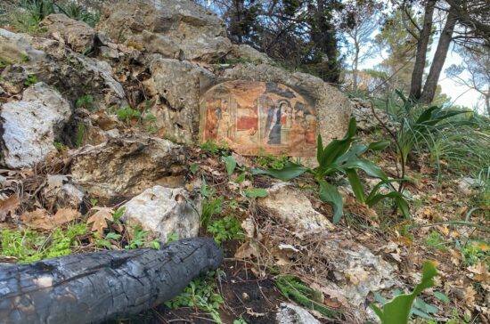 L’installazione della stampa del Presepe di Greccio: un segno di rinascita sul sentiero dei due conventi