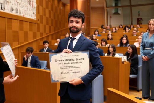 Eccellenza garganica: Francesco Pio Pirro riceve il prestigioso Premio America Giovani alla Camera dei Deputati